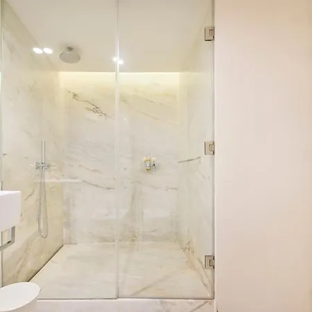 Апартаменты снеск Q,r-с0de First -,-apartment *